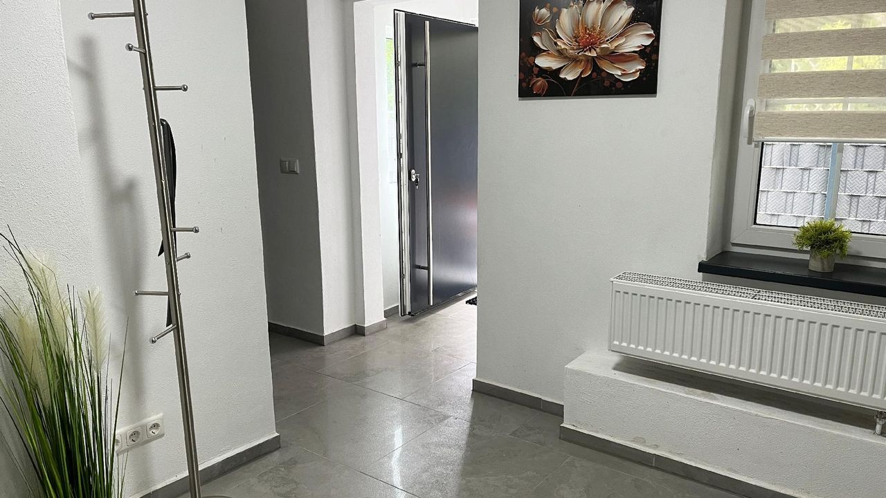 EINGANGSBEREICH EINGANGSBEREICH